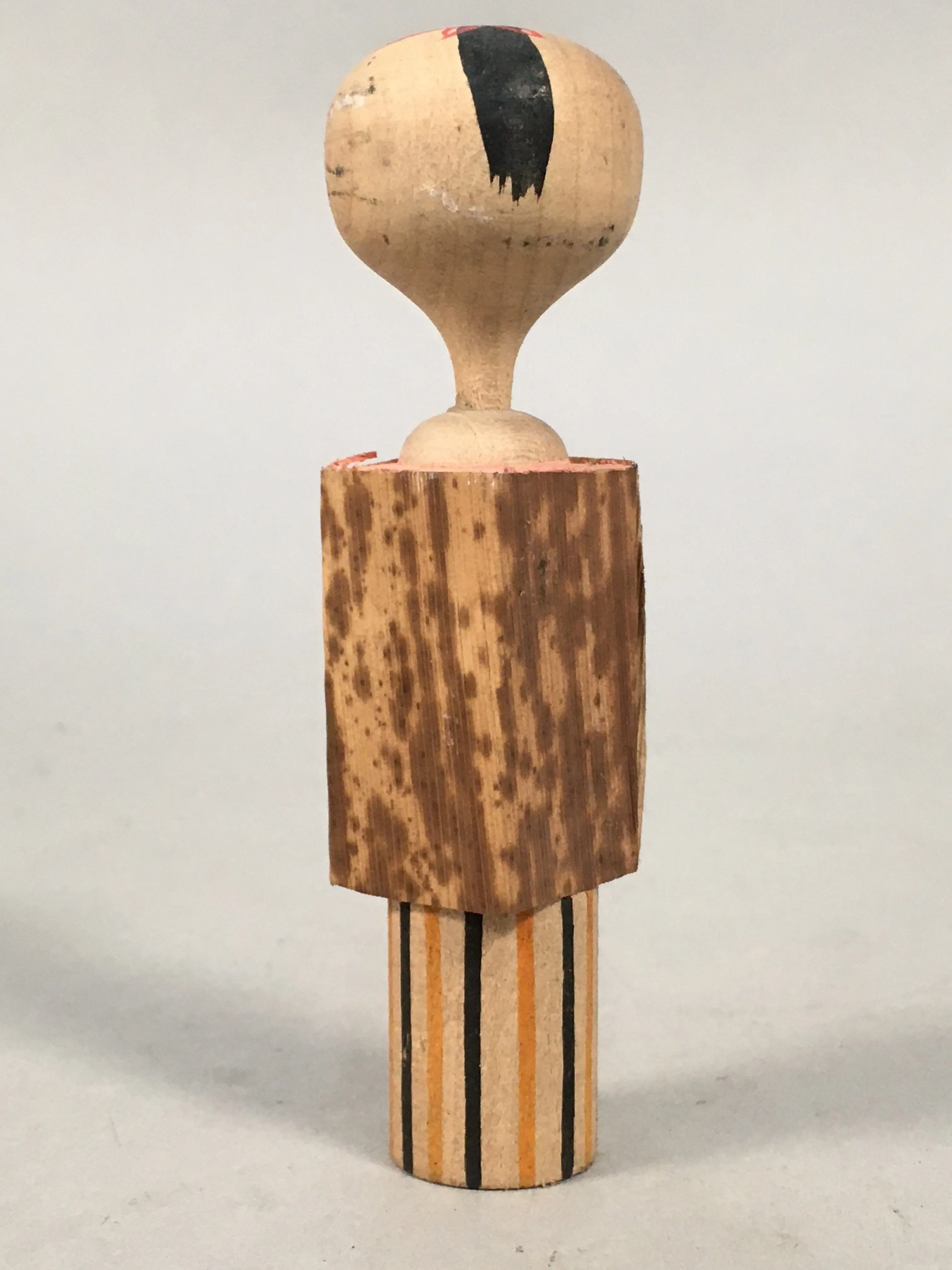 Japanese Kokeshi Doll Vtg Wooden Figurine Girl Red Ribbon Bamboo Peel KF450